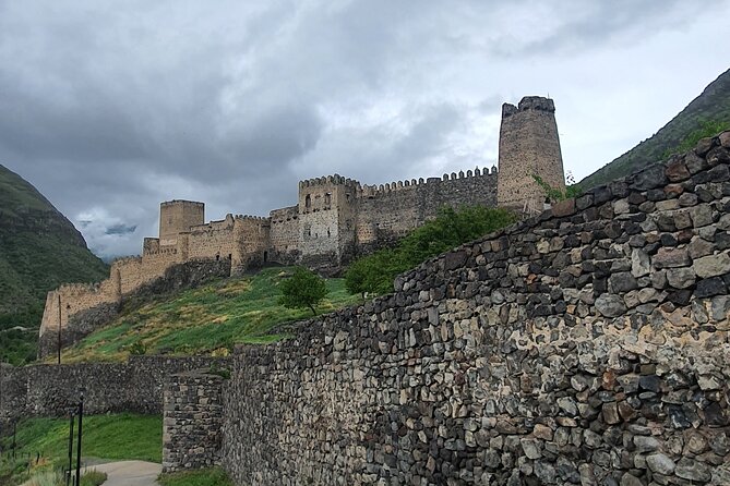 Vardzia. Lake Paravani, Khertvisi & Lomisa Castle, Rabati - Vardzia Exploration