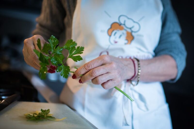 Varenna: Cooking Class at a Locals Home - Key Points