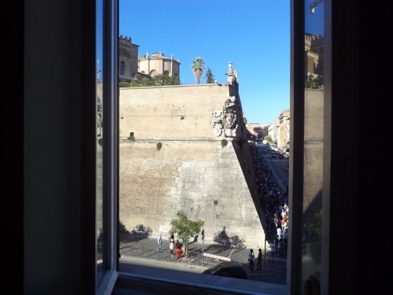 Vatican City Walking Tour With Sistine Chapel - Important Information