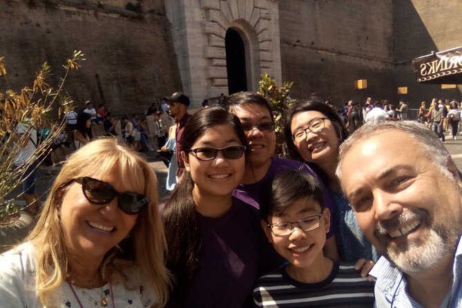 Vatican Museums or Colosseum With Expert Tour Guide - Meeting and Arrival Information