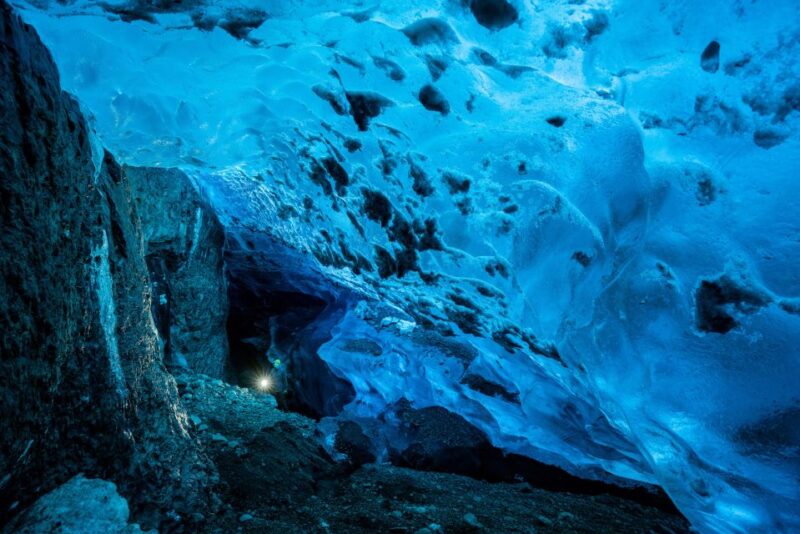 Vatnajökull Glacier: Ice Cave Discovery Group Tour - Gear and Suitability