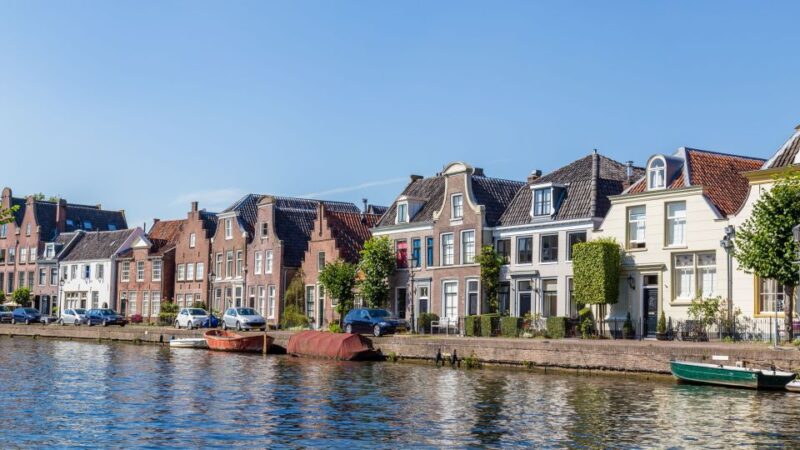 Vecht River: Private Tour Sightseeing Cruise With Diner - Cruise Experience Highlights