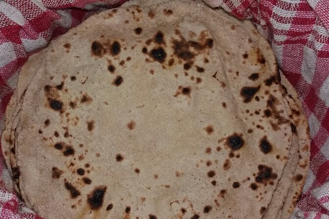Veg and Non Veg : Private Cooking Class in Delhi - Exclusivity and Group Size