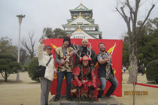 Vegetarian and Muslim Friendly Private Tour of Osaka - Local Guide and Public Transportation