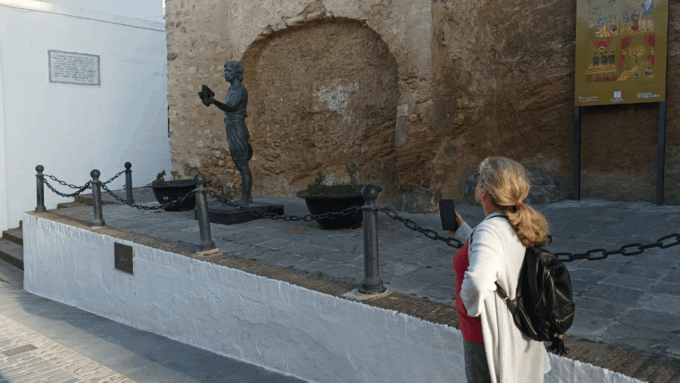 Vejer De La Frontera: White Pearl of Andalusia Audio Tour - Vejers Strategic Importance