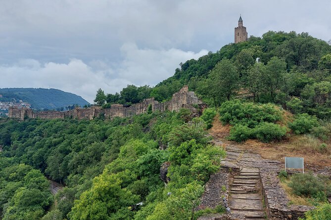 Veliko Tarnovo and Arbanasi Day Tour From Sofia With Pickup - Tour Experience