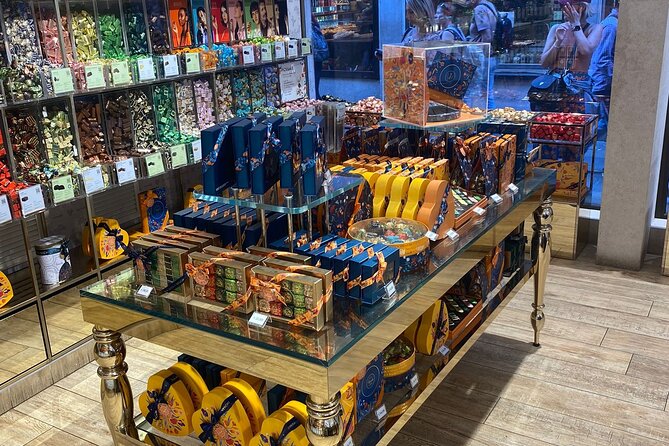 Venchi Rialto: Chocolate Tasting Experience in Venice - Suitability for Chocolate Enthusiasts
