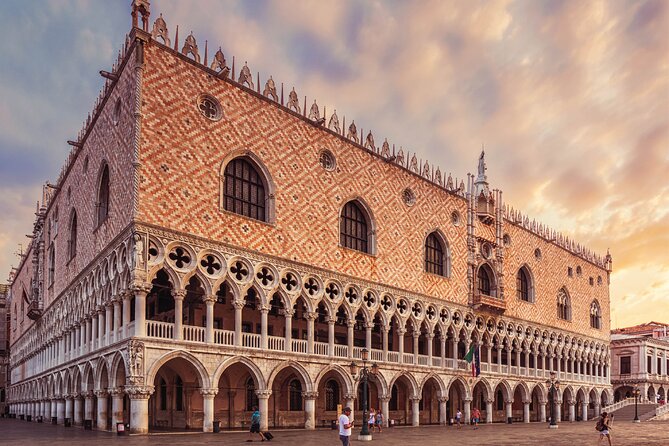 Venezia Walking Tour With Audio and Written Guide by a Local - Accessibility and Requirements