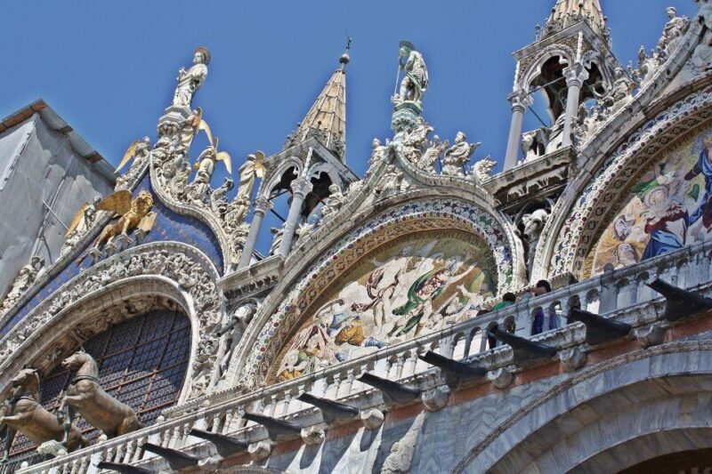 Venice: 1.5-Hour Wandering Around the City - Highlights of St. Marks Square
