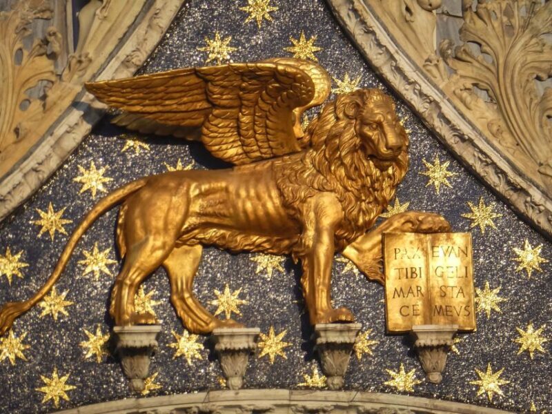 Venice: 1.5-Hour Wandering Around the City - The Artistic Legacy of Venetian Glass