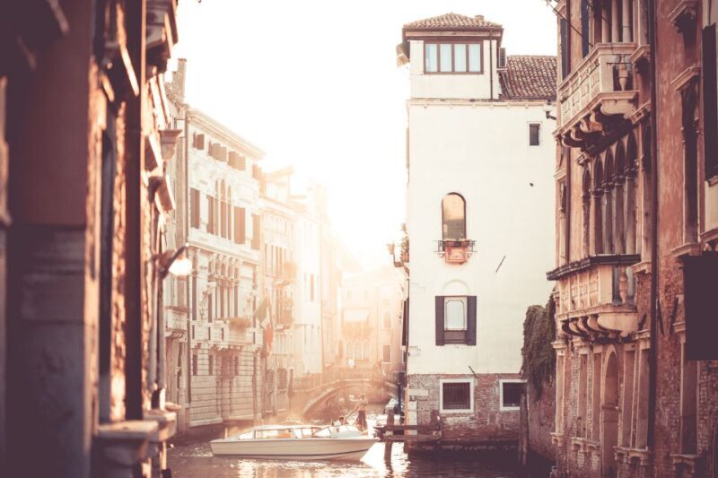 Venice: 1.5-Hour Wandering Around the City - Customer Experiences and Feedback