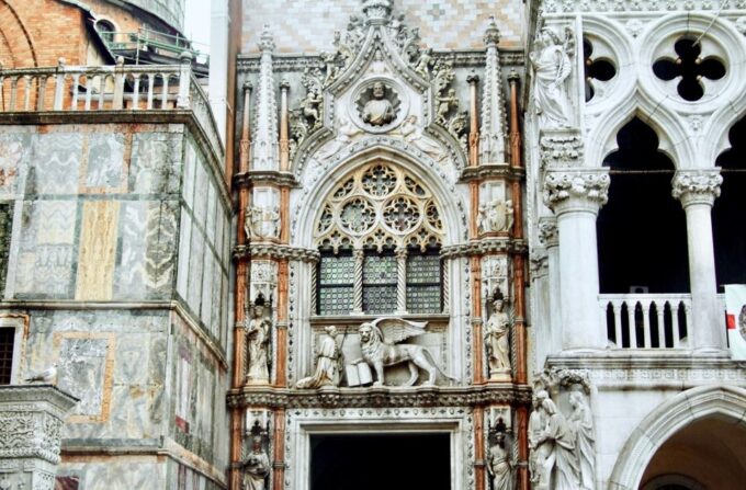 Venice: 1-Hour The Doges Palace Tour - Meeting Points