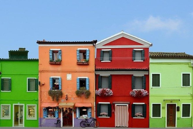 Venice and Verona Full Day Tour by Train From Milan - Discovering Veronas Iconic Sights