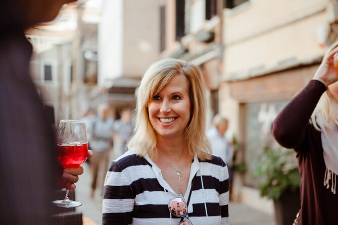 Venice at Sunset: Cicchetti, Food & Wine Tour - Local Insights and Culture
