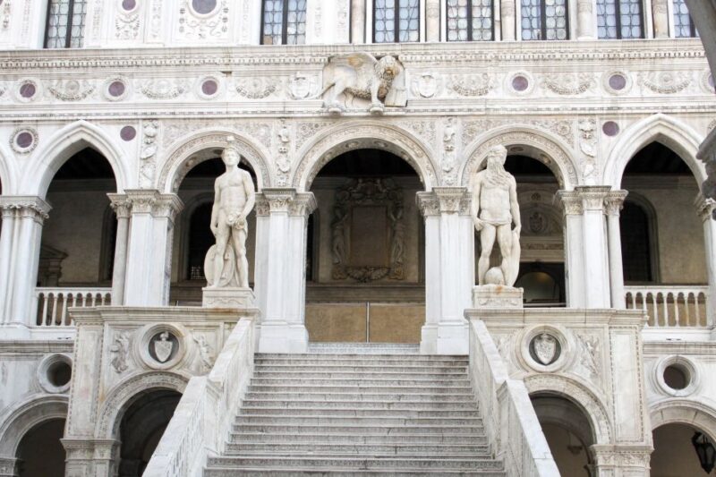 Venice: Basilica, Doges Palace+ Murano & Burano Guided Tour - Security Restrictions and Dress Code
