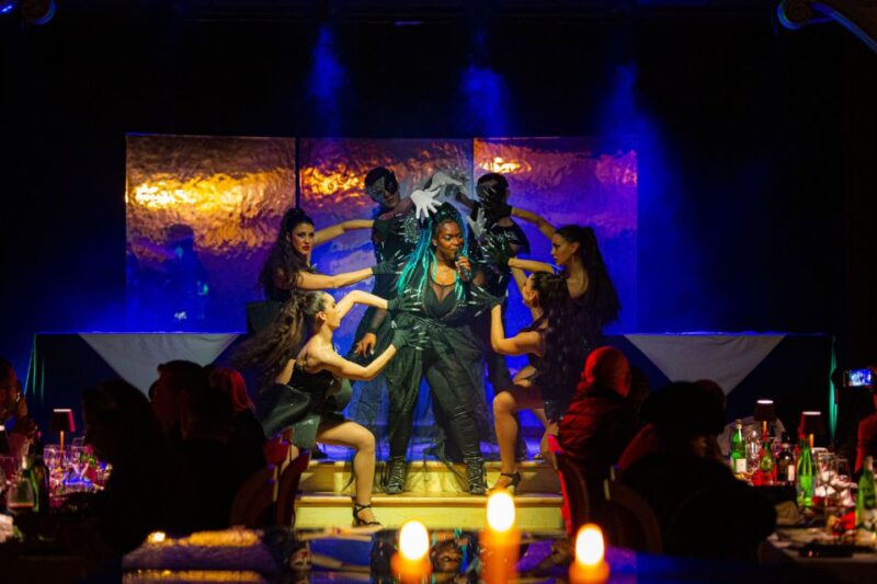 Venice: Cabaret Dinner Show - Dining Experience