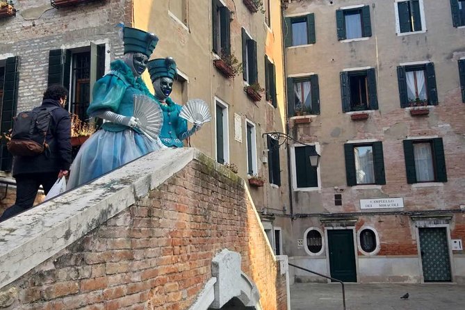 Venice Carnival Tour of Must-See Sites With Local Guide & Frittelle Tasting - Accessibility and Physical Requirements