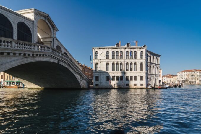 Venice: City Center Historical Guided Walking Tour - Explore Off-the-Beaten Tracks