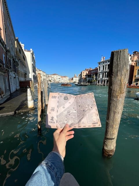 Venice City Escape: Hunting for LOMO Dal Capelon - Materials Provided
