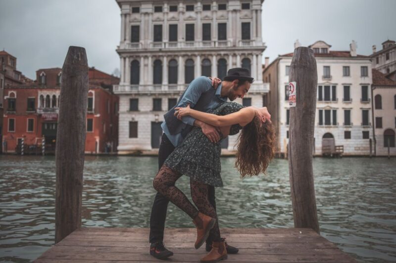 Venice: City Portrait Session With Professional Photographer - Photography Experience