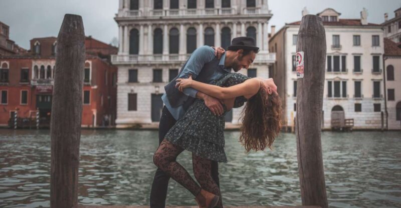 Venice: City Portrait Session With Professional Photographer - Meeting and Itinerary