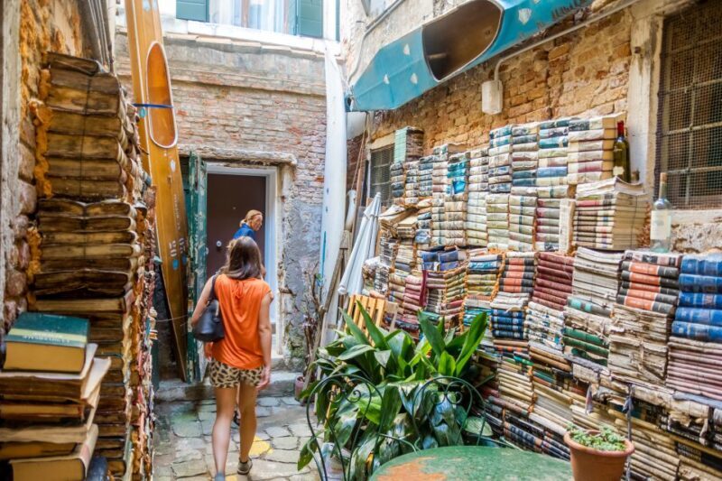 Venice: City Tour & Skip the Line for St. Marks Basilica - The Mercerie Shopping Experience