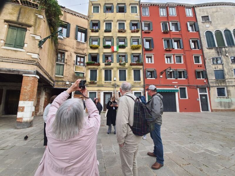Venice: City Wonders Group Walking Tour With a Guide - Itinerary and Iconic Sites