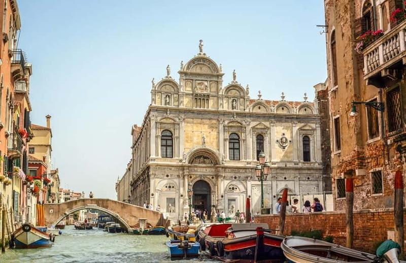 Venice : Discover Venice on Hidden Gems Guided Walking Tour - Meeting Point and Important Requirements