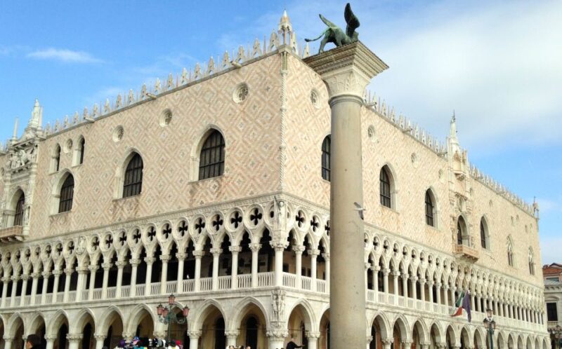 Venice: Doges Palace and St. Marks Private Walking Tour - Itinerary Highlights