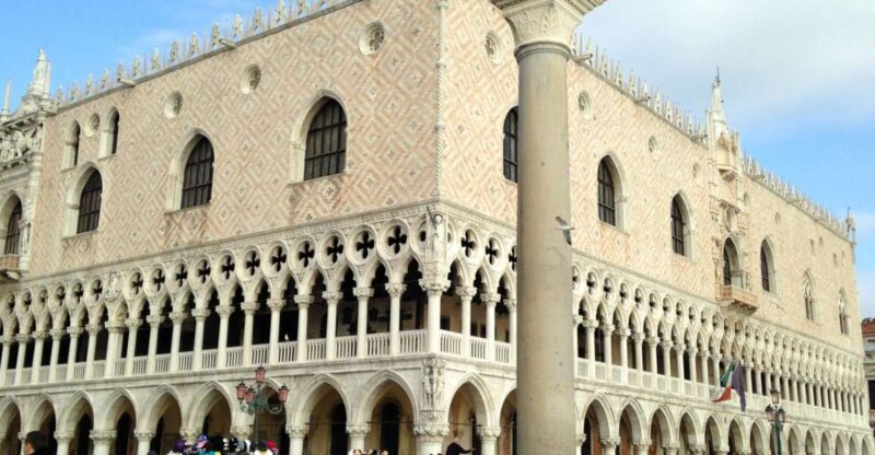 Venice: Doges Palace and St. Marks Private Walking Tour - Tour Features