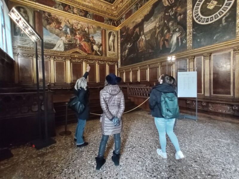 Venice: Doges Palace Guided Tour With Optional Gondola Ride - Tour Inclusions