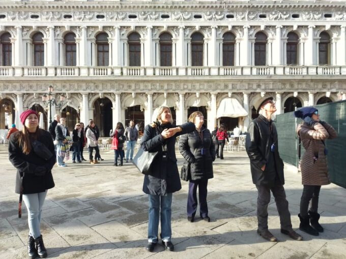 Venice: Doges Palace Guided Tour With Optional Gondola Ride - Start Location and Meeting Point
