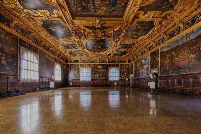 Venice: Doges Palace Guided Tour With Optional Gondola Ride - Mobility Restrictions and Prohibited Items