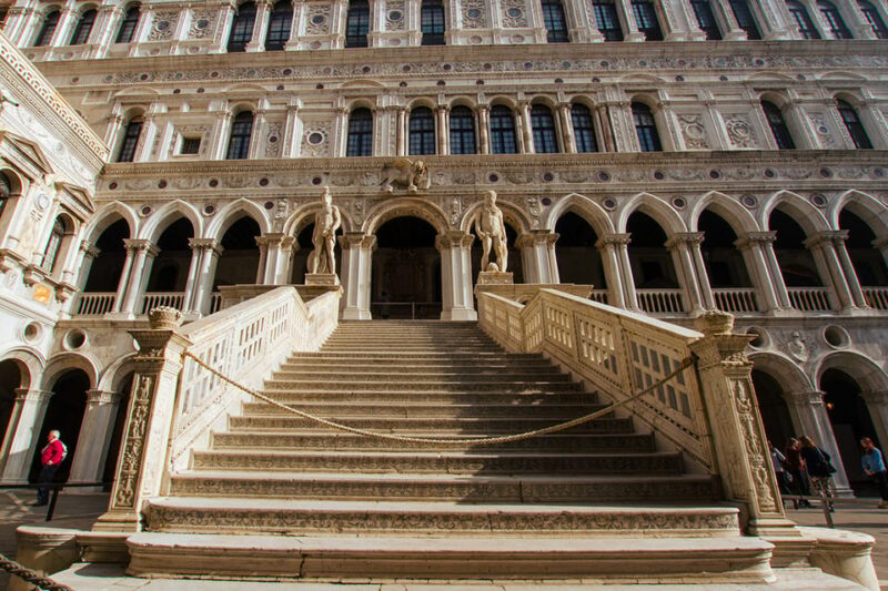 Venice: Doges Palace, Prison, and Secret Passageways Tour - Key Points