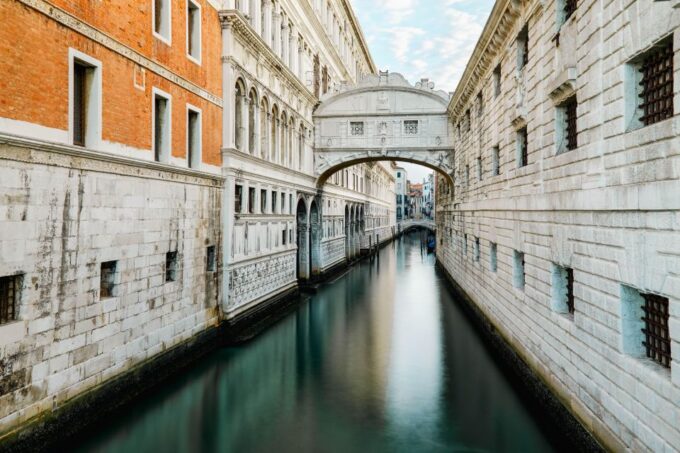 Venice: Doges Palace & St Marks Terrace Access Guided Tour - Dress Code and Restrictions