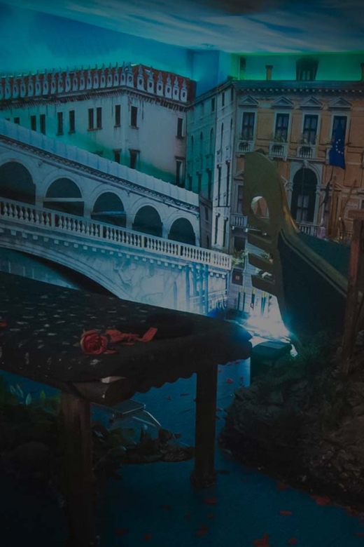 Venice Dreamscape: Romantic Spa Experience for Two - Venice-Themed Spa Ambiance