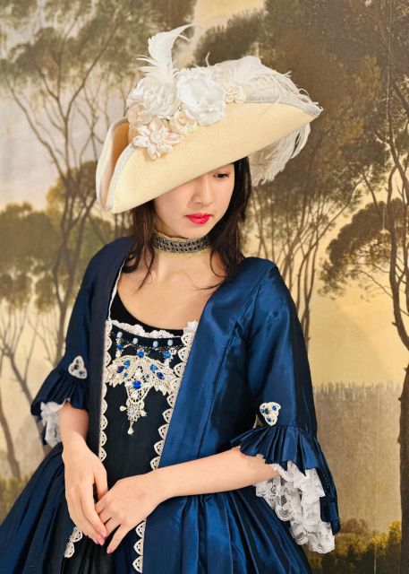 Venice: Dress-Up Experience - Costume and Accessories