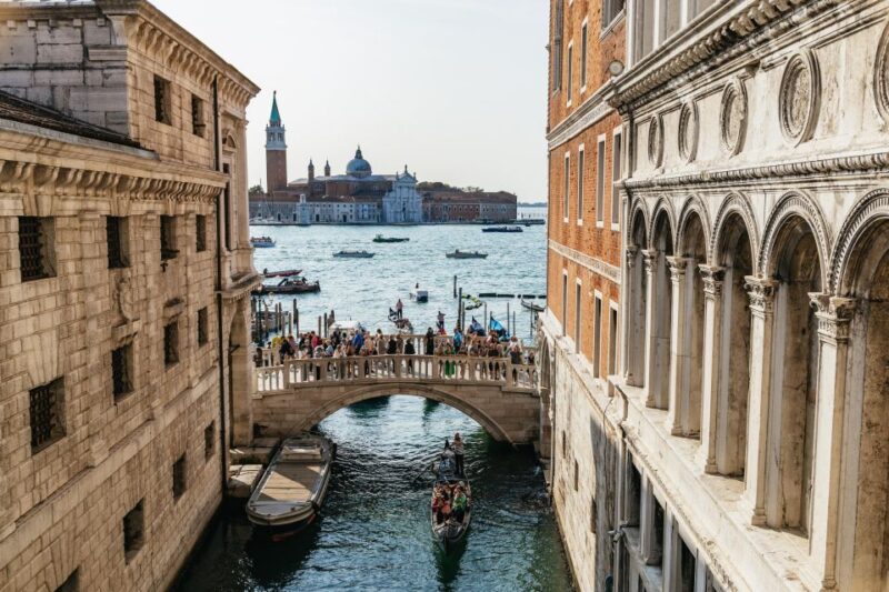 Venice: Early Entry Doges Palace & St. Marks Terraces Tour - Key Points