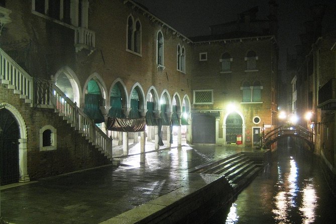 Venice Evening Walking Tour: Food and Ghost Stories - Ghost Tour Insights