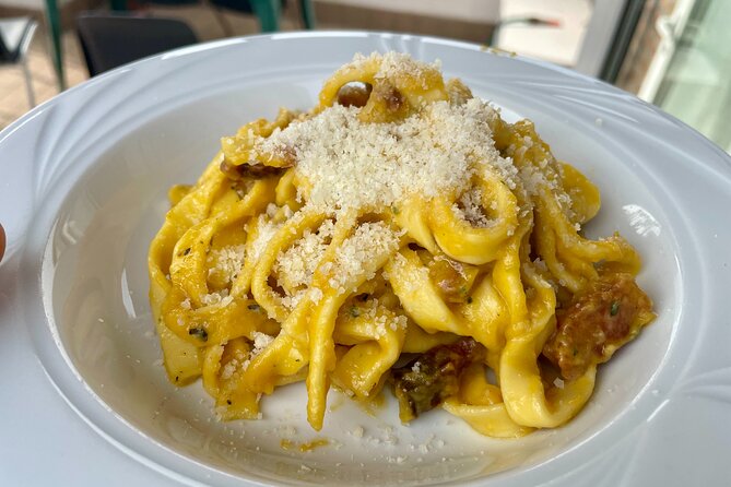 Venice: Exclusive Cooking Class and Guitar Concert at Francescos - Key Points