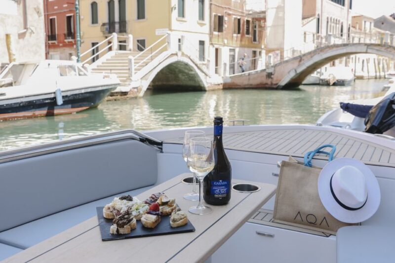 Venice: Explore Venice on Electric Boat - Booking Information