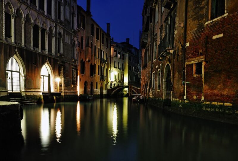 Venice: Ghost Tour to Rialto and San Marco Square - Overview of the Ghost Tour