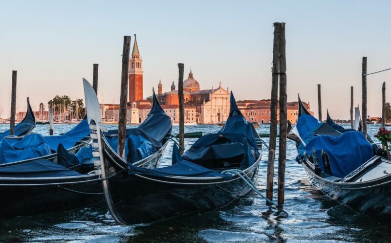 Venice: Gondola Ride and Dinner Experience - Gondola Ride Details