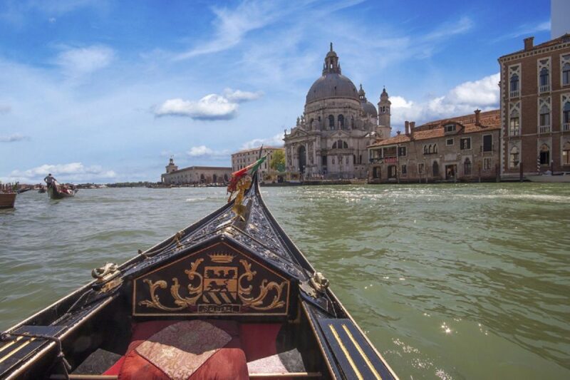 Venice: Gondola Ride and Dinner Experience - Meeting Point