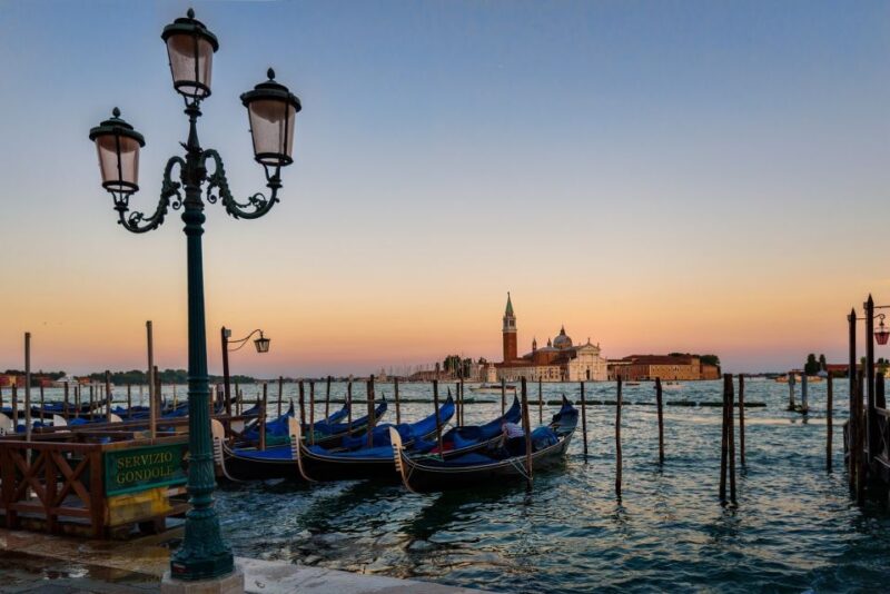 Venice: Gondola Ride and St Marks Basilica - Key Points