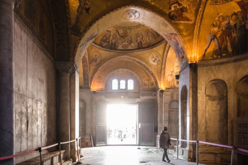 Venice: Gondola Ride & Guided Tour of St. Marks Basilica - Included Services