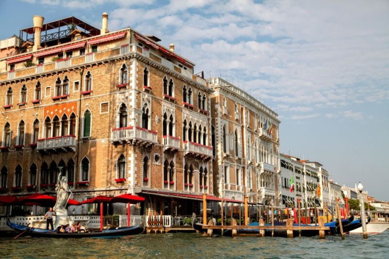 Venice: Gondola Ride With Live Guide - Meeting Point and Check-In Details