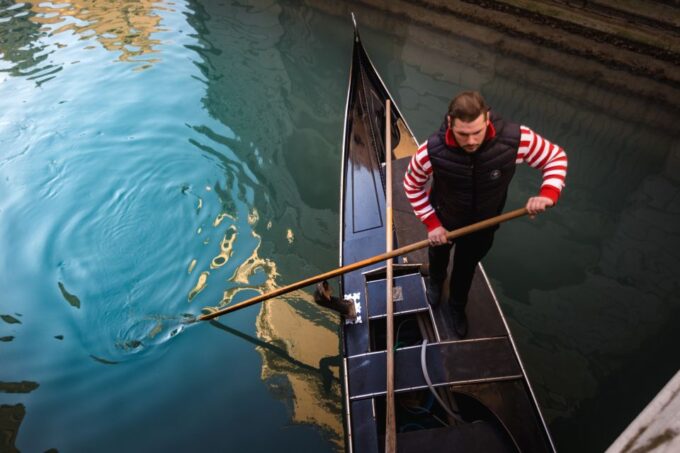 Venice: Grand Canal Gondola Ride and Walking Tour - Frequently Asked Questions