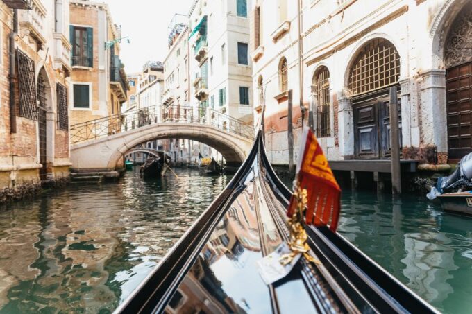 Venice: Grand Canal Gondola Ride With App Commentary - Booking and Cancellation Policy