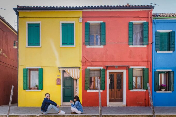 Venice: Grand Canal, Murano and Burano Half-Day Boat Tour - Stroll Through Buranos Colorful Streets